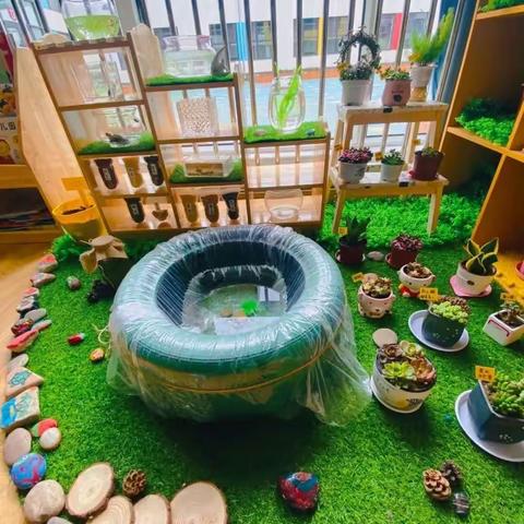 《心灵手巧，匠心独具》——金色摇篮幼儿园教师手工制作