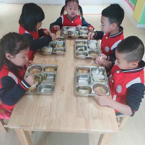 天佑幼儿园家长陪餐活动