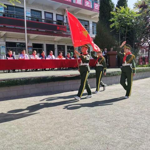 追梦新时代 争当好少年---隆坊红军小学2020年庆“六•一”暨新队员入队仪式