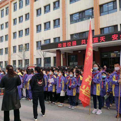走进消防队  感受消防情