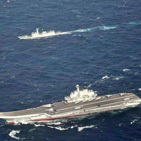 4.9班远航中队升旗仪式——主题活动“拥抱海洋”