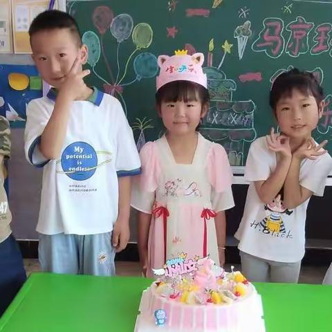 《安吴镇新世纪幼儿园》大班马京瑶小公主生日快乐