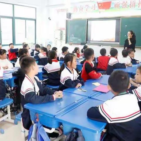 寓教于乐    快乐成长——亳州市第四小学开展美术示范课活动