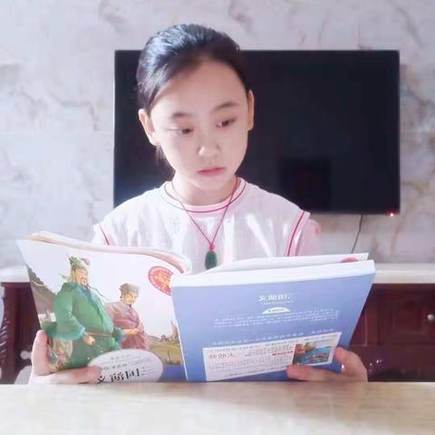 读红色经典•赏百年芳华——吕小五年级读书活动