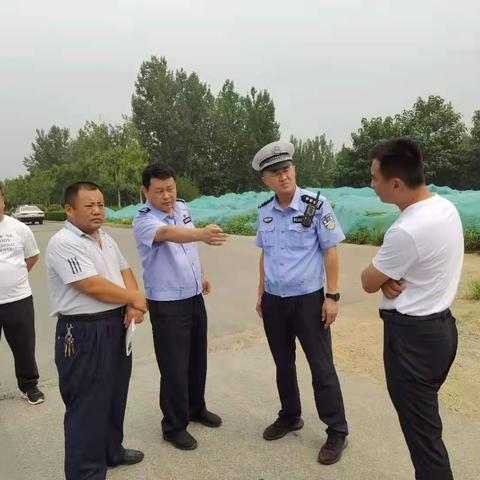 [济南交警]排除隐患，建设安全道路