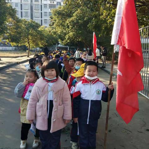 走进自然，快乐相伴—记思源实验学校一（7）班小红帽研学之旅