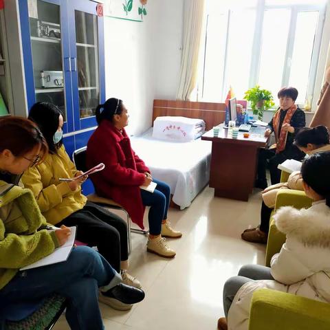 关注心理健康，成就美好人生——一肯中中心小学心理健康教师培训会