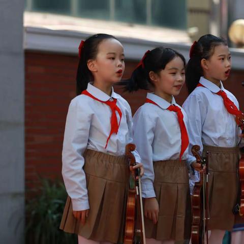 阳光少年的欢乐小舞台