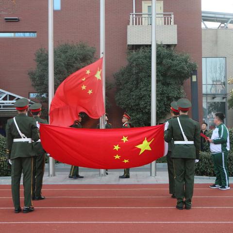 弘扬宪法精神，厚植爱国主义情怀——济宁市第十五中学南校区“宪法宣传周”活动