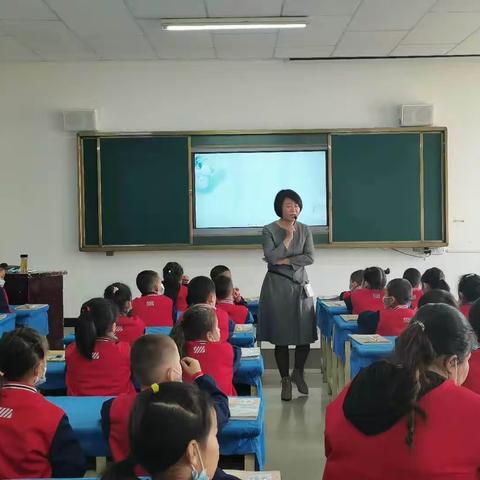 名师展风采，引领促成长——库尔勒市第五中学教育集团小学语文教研活动