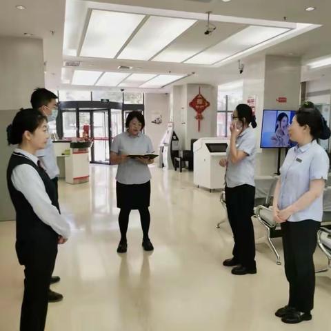 黄河银行新华支行扎实开展反假币宣传月活动