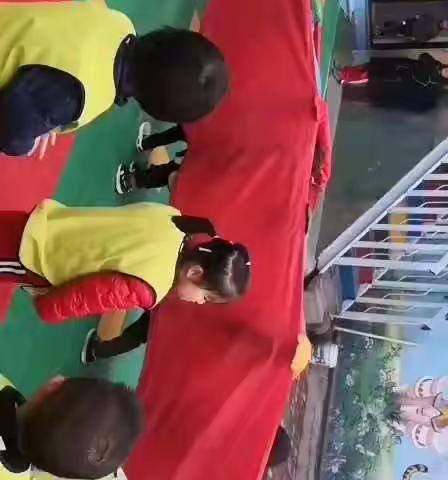 欢乐幼儿园小一班第六周精彩瞬间