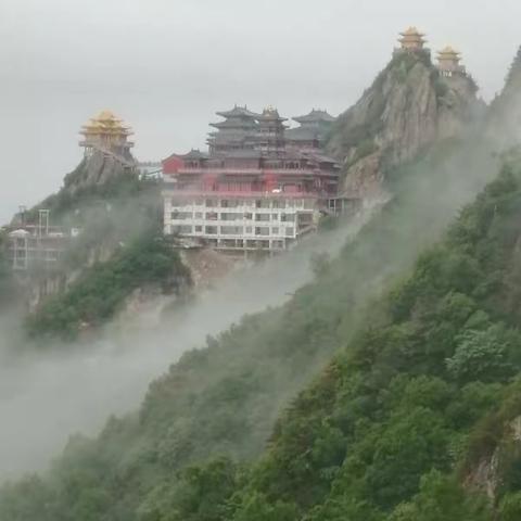 二游栾川老君山+鸡冠洞