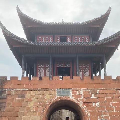 黔阳古城—————————中方县芙蓉学校八年级五班一日研学