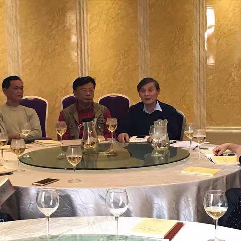 海口市烟草专卖局（公司）第八支部召开“不忘初心、牢记使命”主题教育专题组织生活会