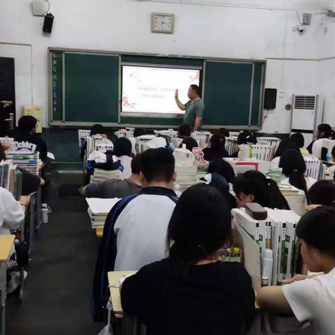 德泽遍校园，国学耀中华——记宁陵二高德泽班国学课堂活动