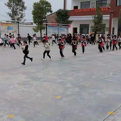 联盟小学消防安全演练