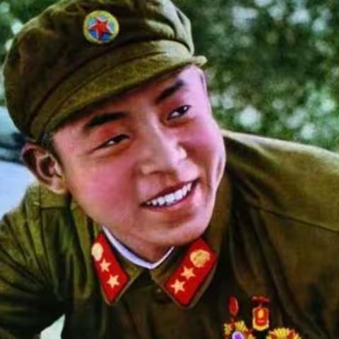 赓读红色经典 传承雷锋精神——花园小学学雷锋月活动总结