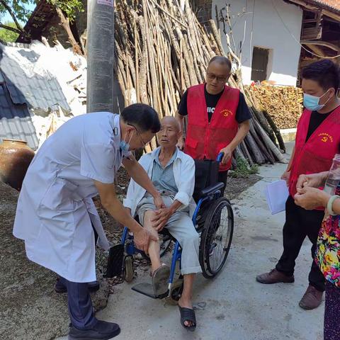 弋阳县残联开展上门办证志愿服务活动