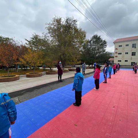 分享累累硕果，感恩魅力校园