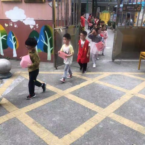 长安镇中心分园大班“弯腰一秒，垃圾分类”社会实践活动