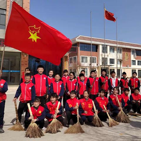 学习雷锋好榜样，社区打扫尘土扬 ——益海小学开展“学雷锋”志愿服务活动