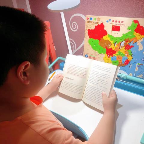 朝阳实验小学二年十班“I DO，爱读”马思童家庭读书会