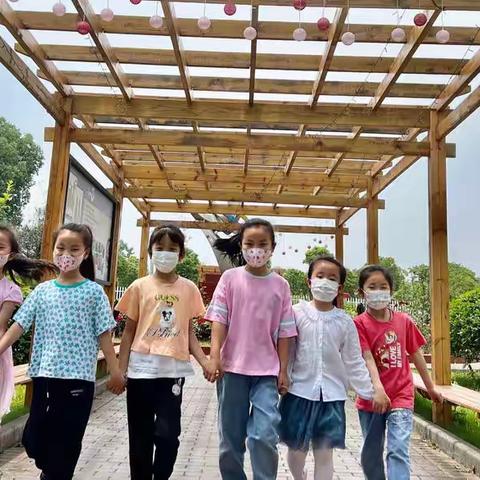 爱满阳光 绿动校园——五月劳动教育