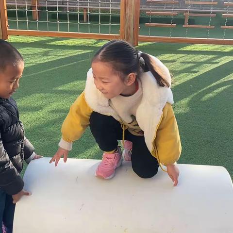 一幼滨湖中四班滚筒区观察记录