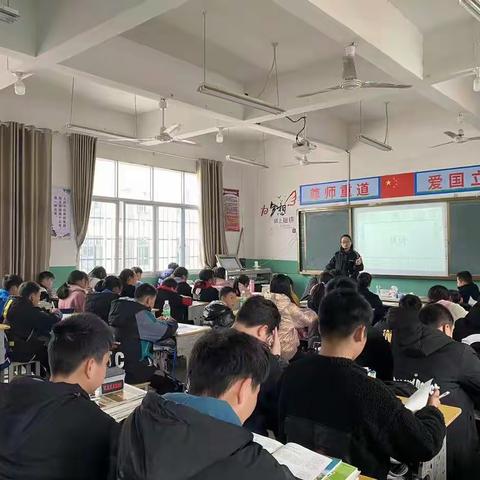 聚焦课堂展风采 听课评课促成长—记余秀娟老师《秋词》公开课