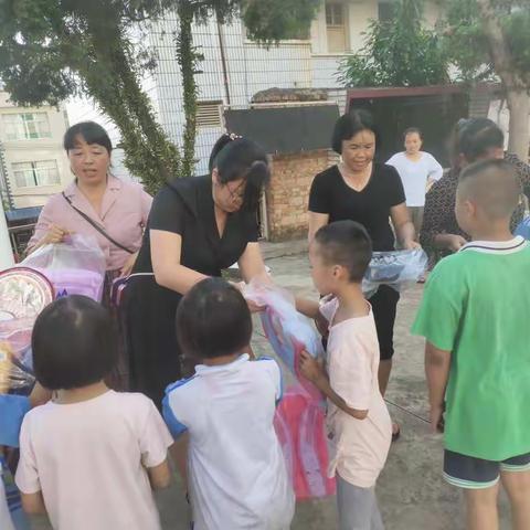 关爱暖人心——马关县健康农场妇联慰问马关县健康小学困难学生简讯