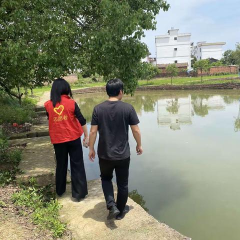 排查水域隐患，严筑安全防线——小璜镇小学开展周边水域安全巡查