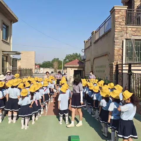 你好，小学！———淮北市一幼凤凰分园参观小学活动