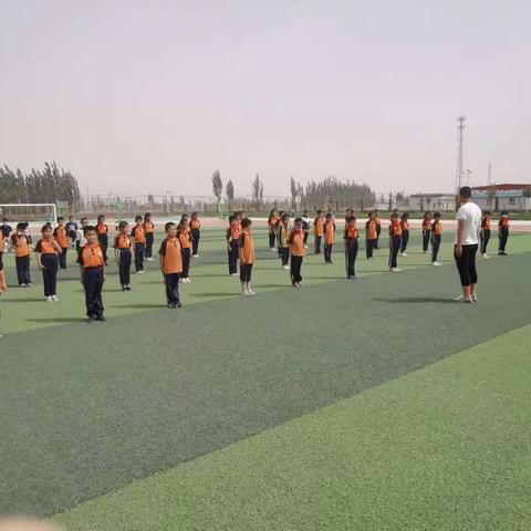 五十一团第三小学体育公开课
