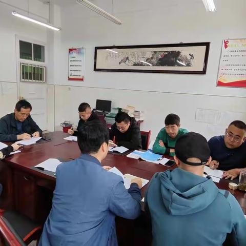 共谋教研定航向 疑心聚力促发展一一一杨河初中开学前语文教研纪实