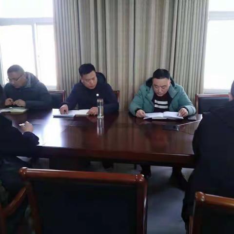 市市场发展中心贯彻落实卫辉市一体推进“三不”深化以案促改工作会议精神