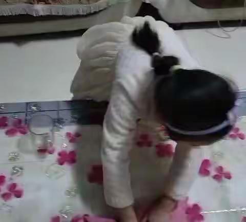 大三班小朋友祝女神们节日快乐!🎉🎉🎉