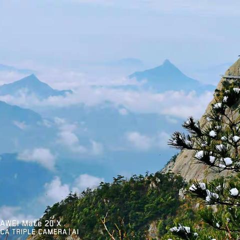 婀娜多姿明堂山