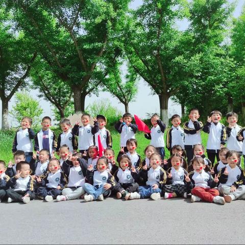 讲红色故事，承红色精神——康庭茗苑幼儿园小六班爱国教育主题活动