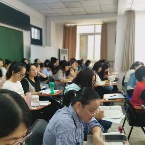 以研促教，“语”你同行——洛龙区第一实验小学翠云路分校语文组教研活动