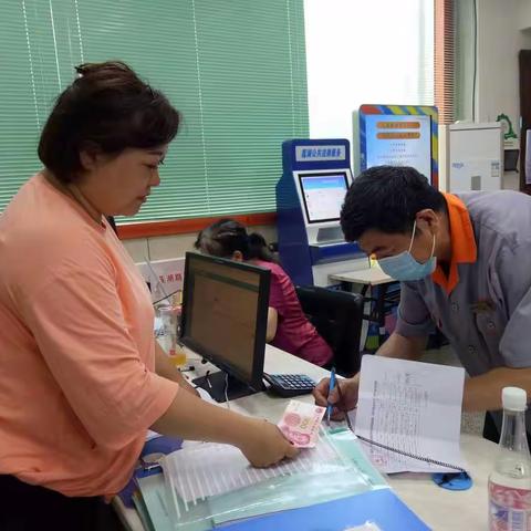 浓情端午 莲一社区慰问计生特殊家庭