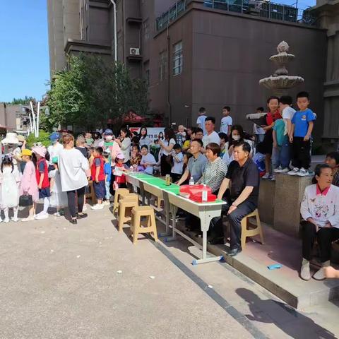 上景湾小区庆“六一”《爱我中华》百米长卷绘画活动圆满成功🥳🥳🥳