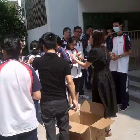 情系中秋 继往开来 高三（2）班9月美篇