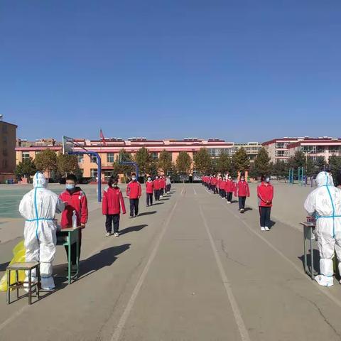 砂河四中抗击疫情专题系列报道·壹 | 266班致敬核酸检测医护人员
