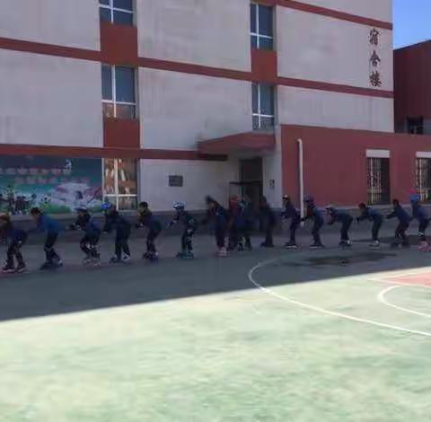 轮滑不止，青春不败