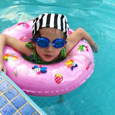 🏊🏻让“小白”更强壮💪～啦啦啦