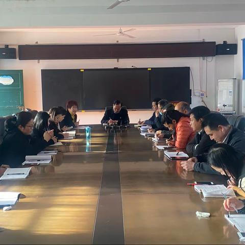 综合绽放 提升素养——迎宾路小学开展综合课研讨交流活动