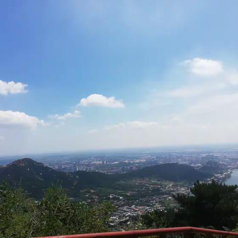 情思千里梦秦皇