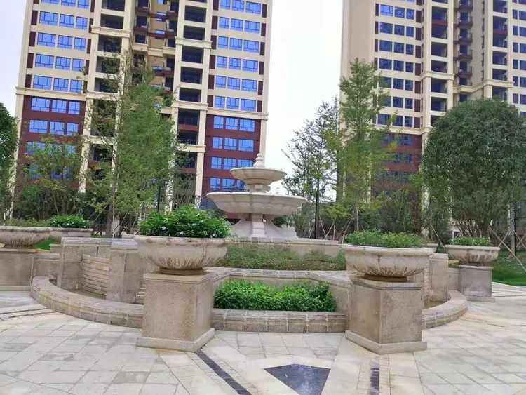 美丽的《江语城》