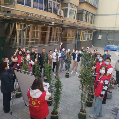 党建引领基层治理                         狠抓    “一站  一巷  一屋”    建设